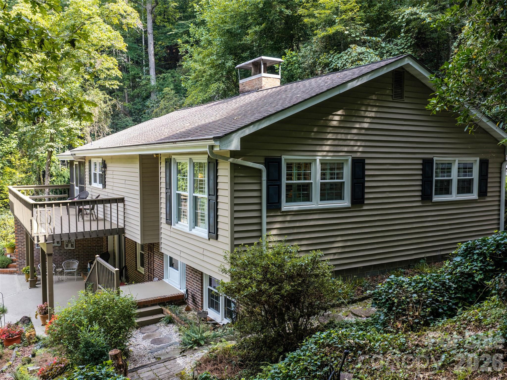 113 Riverside Estate Road Brevard, NC 28712 - Photo 6 of 36 Gallery Image 6