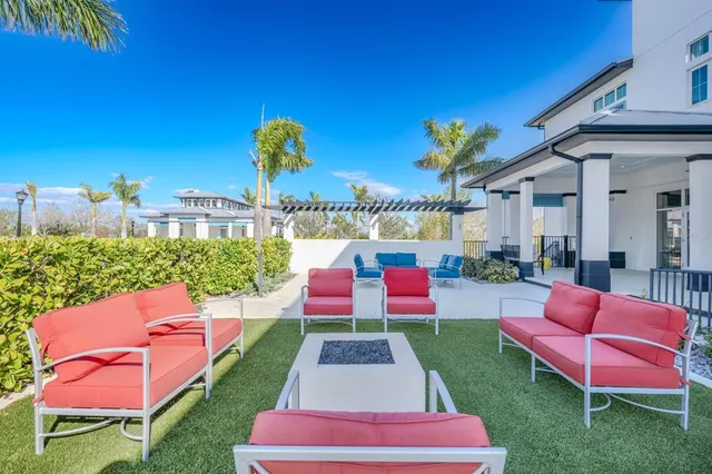 $529,900 | 1109 Seagrape Drive, Ruskin, FL 33570