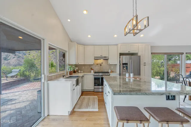 $1,550,000 | 11458 Garret Place, Tujunga, CA 91042