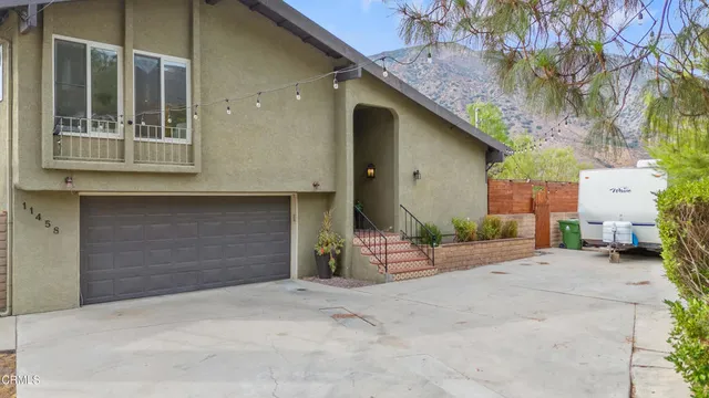 $1,550,000 | 11458 Garret Place, Tujunga, CA 91042