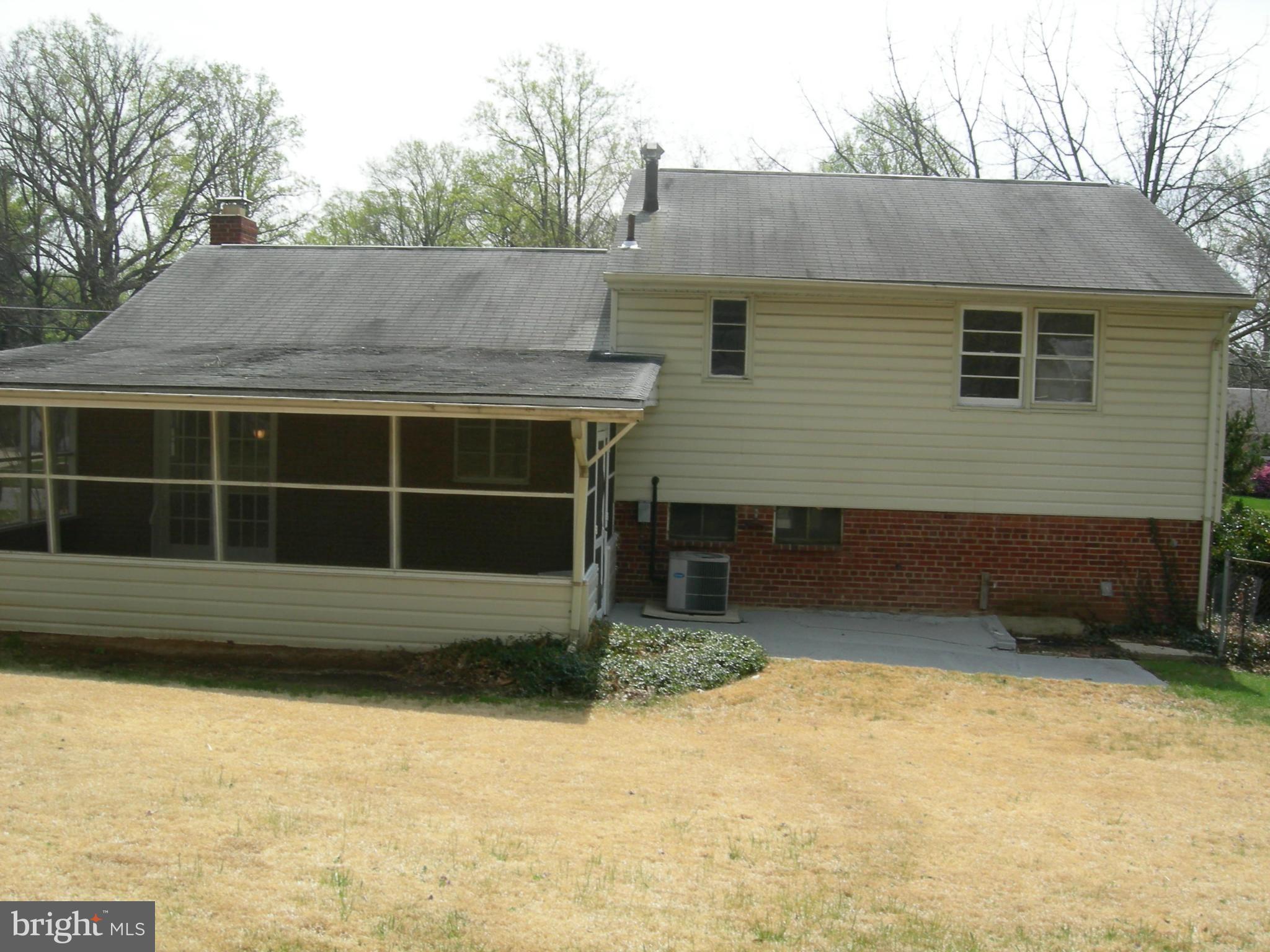 7506 Inzer Street Springfield, VA 22151 - Photo 14 of 16 Exterior (Rear)