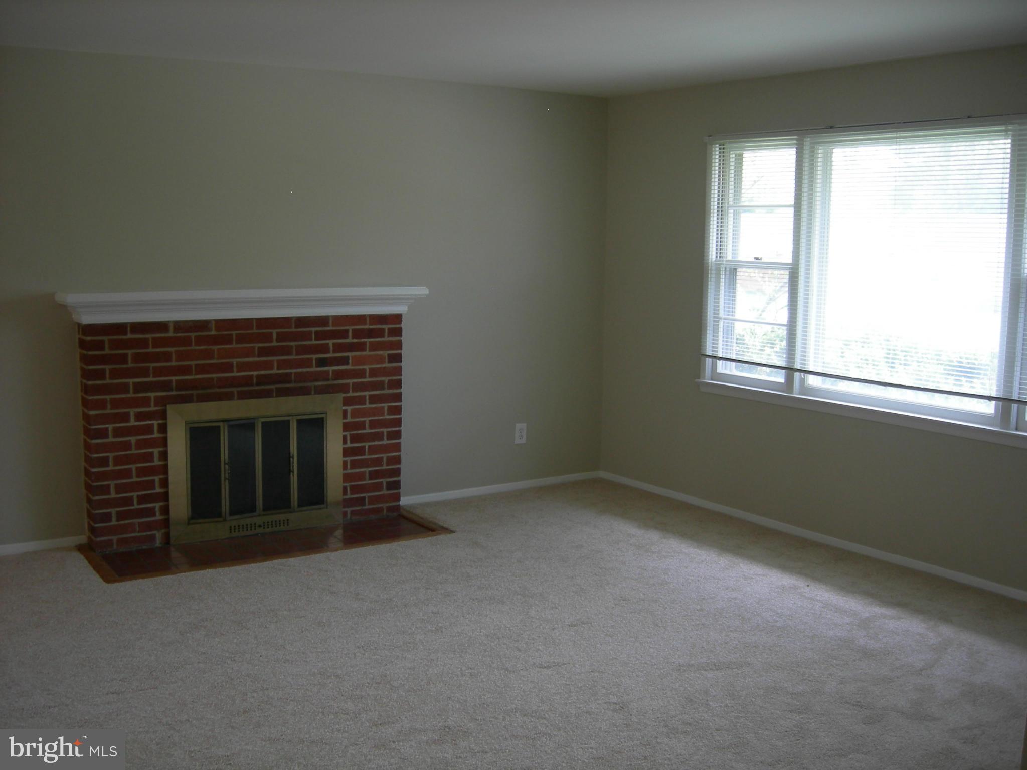7506 Inzer Street Springfield, VA 22151 - Photo 3 of 16 Family Room