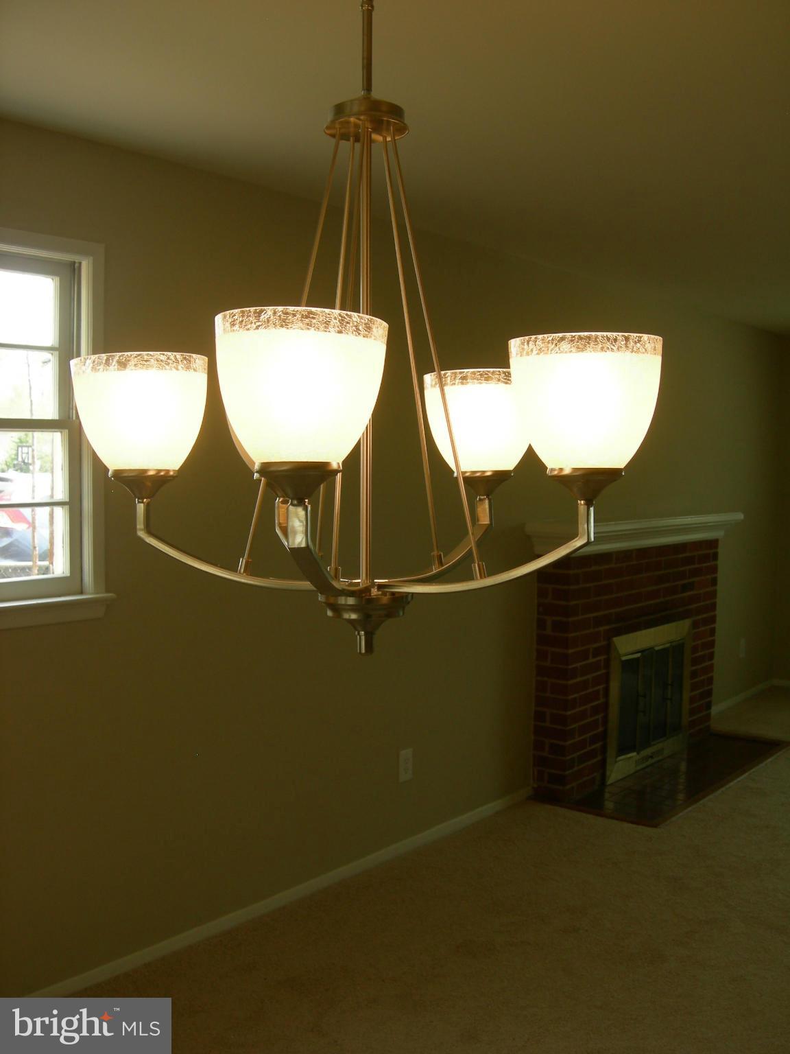 7506 Inzer Street Springfield, VA 22151 - Photo 8 of 16 Interior (General)