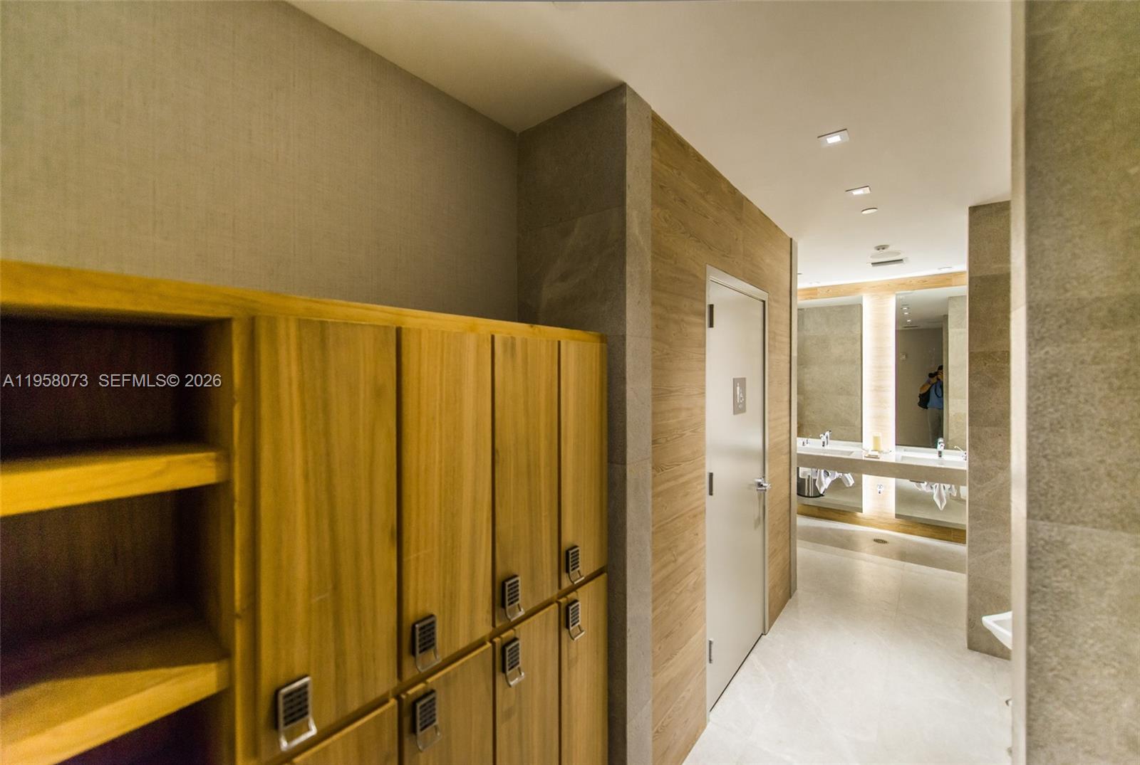 1010 Brickell Avenue, Unit 3207 Miami, FL 33131 - Photo 18 of 33 a view of bathroom