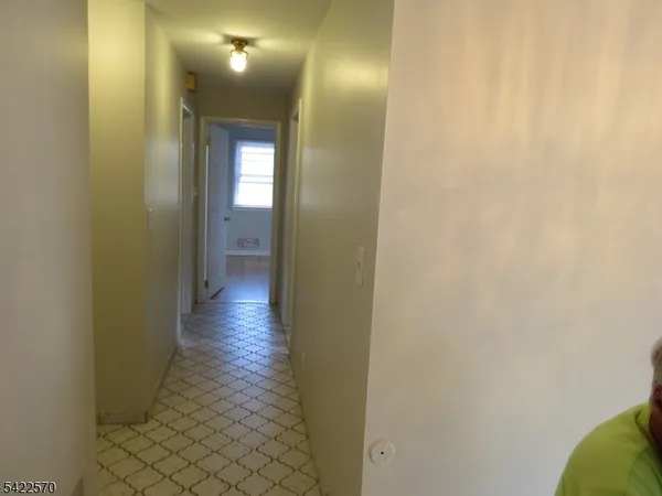$3,900 | 192 West Mt Pleasant Avenue, Unit B, Livingston, NJ 07039