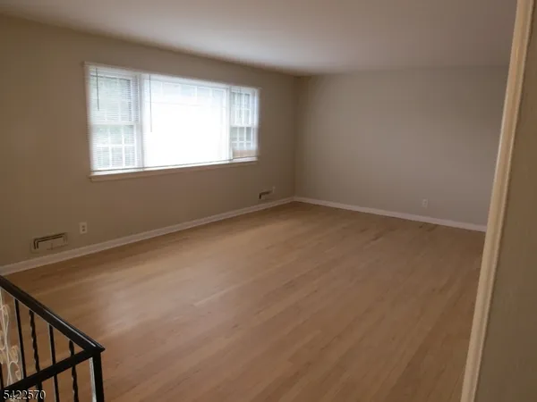 $3,900 | 192 West Mt Pleasant Avenue, Unit B, Livingston, NJ 07039