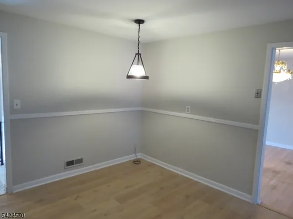 $3,900 | 192 West Mt Pleasant Avenue, Unit B, Livingston, NJ 07039