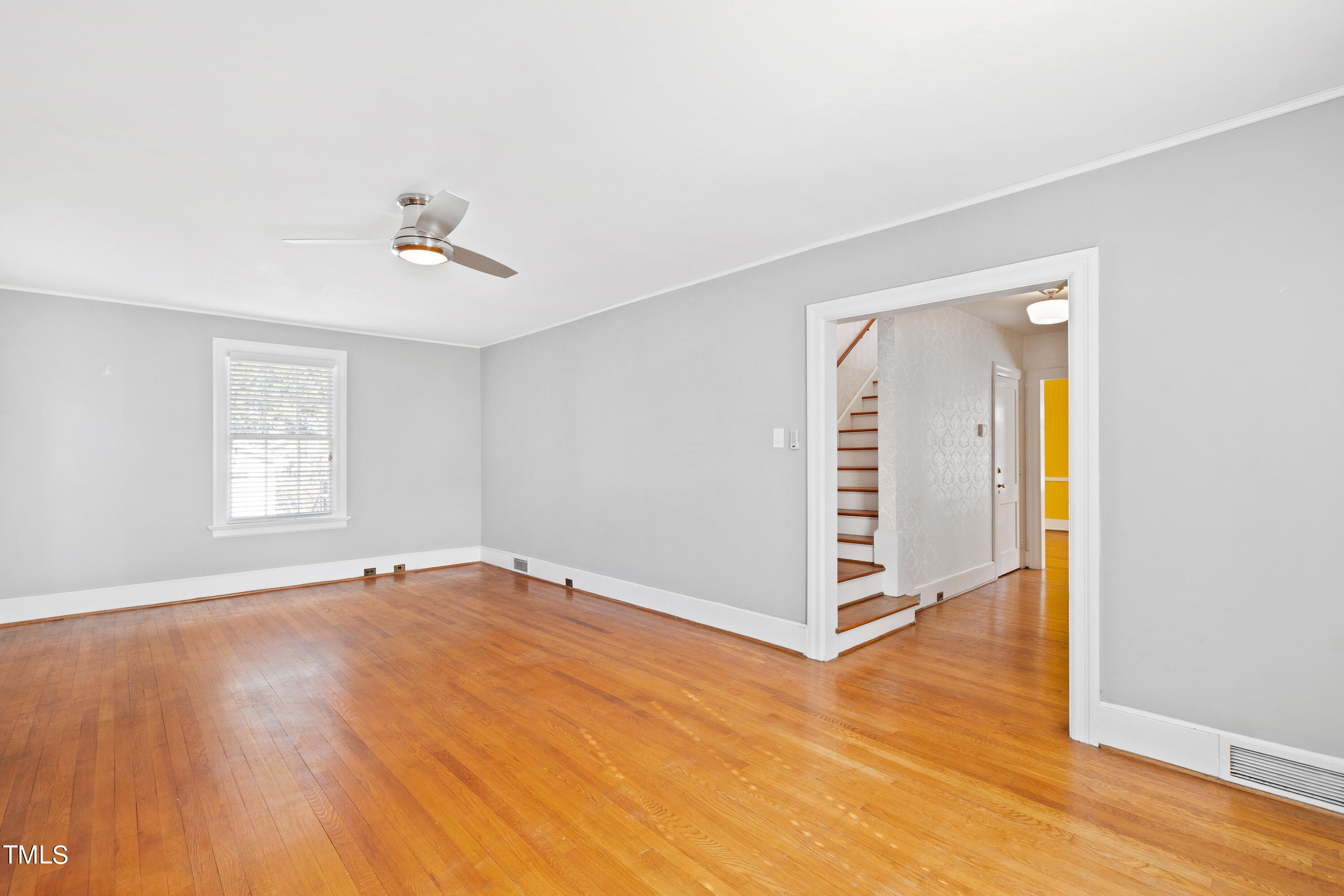 305 Hillcrest Road Raleigh, NC 27605 - Photo 17 of 45 16 Living 3