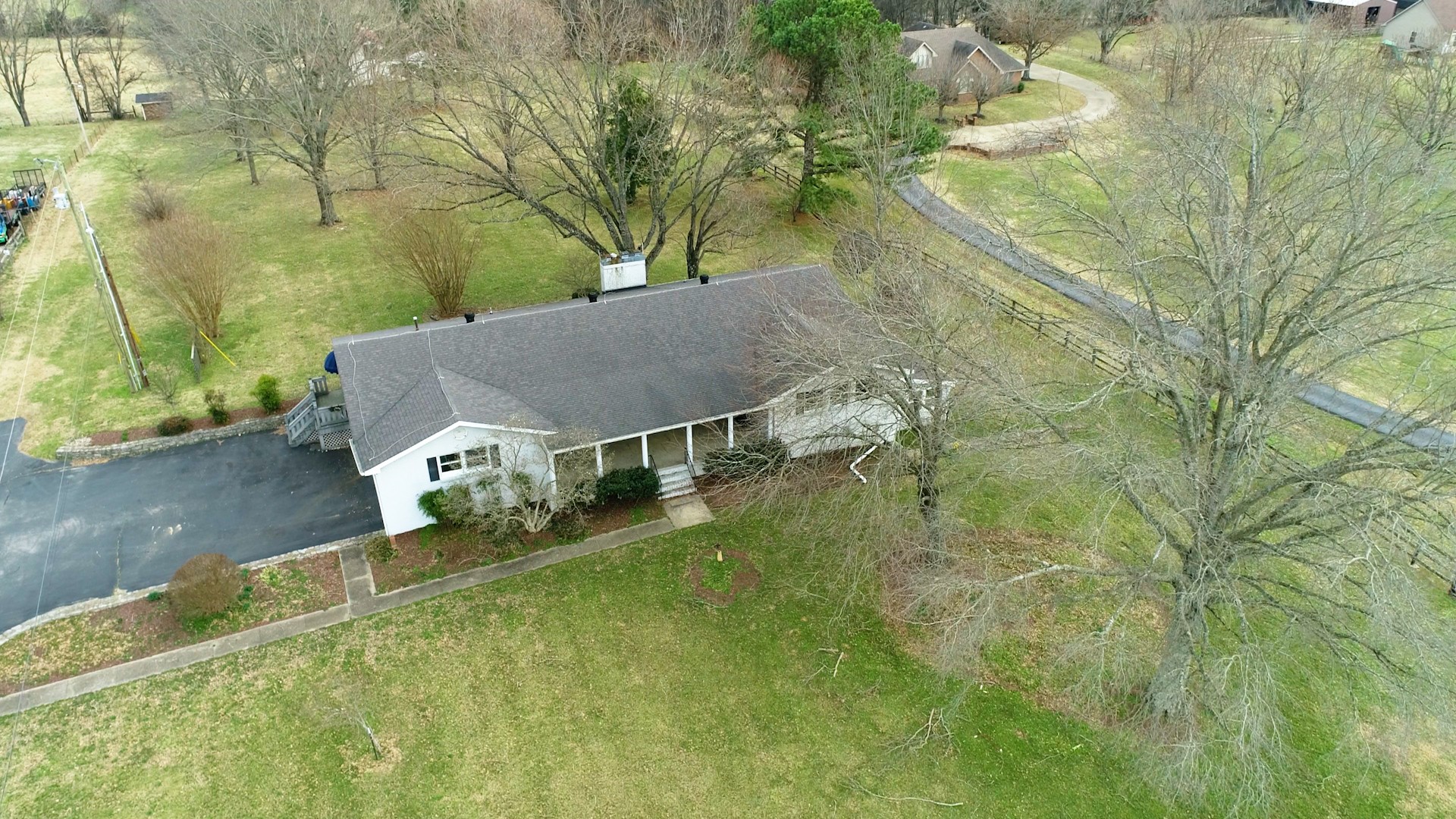 2165 Palmer Road Lebanon, TN 37090 - Photo 63 of 67 a backyard of a house with table and chairs