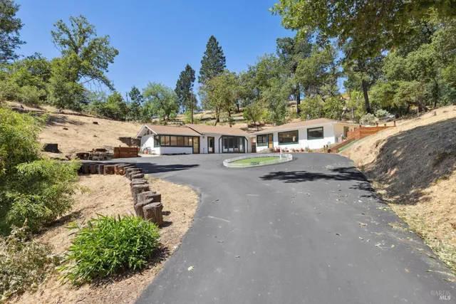 $1,495,000 | 1200 Bennett Lane, Calistoga, CA 94515