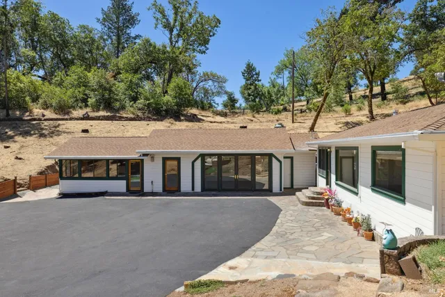 $1,495,000 | 1200 Bennett Lane, Calistoga, CA 94515