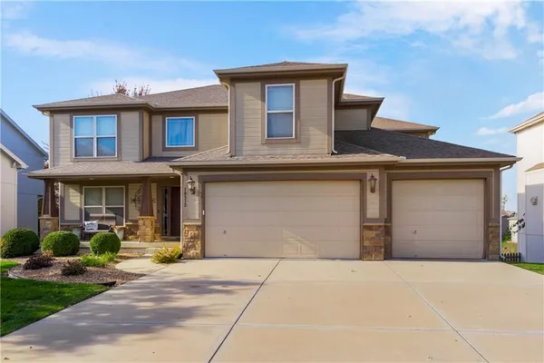 $550,000 | 10312 North Tullis Drive, Kansas City, MO 64157