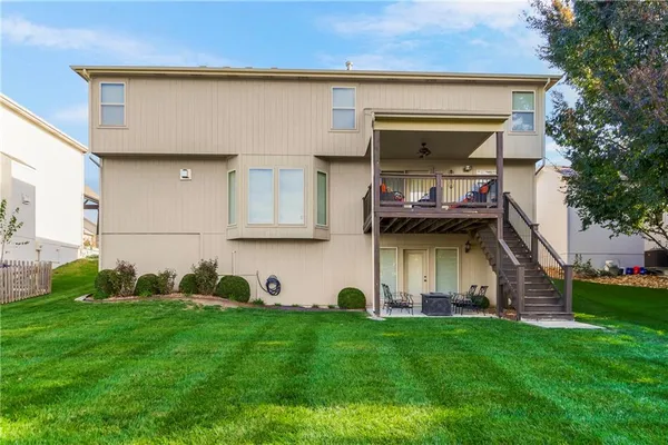 $550,000 | 10312 North Tullis Drive, Kansas City, MO 64157