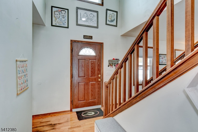 101 Racetrack Circle Montague, NJ 07827 - Photo 3 of 34