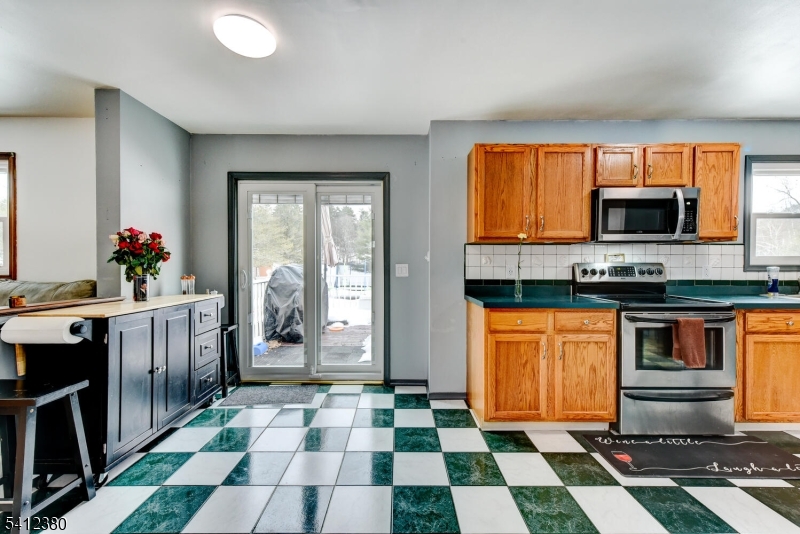 101 Racetrack Circle Montague, NJ 07827 - Photo 5 of 34