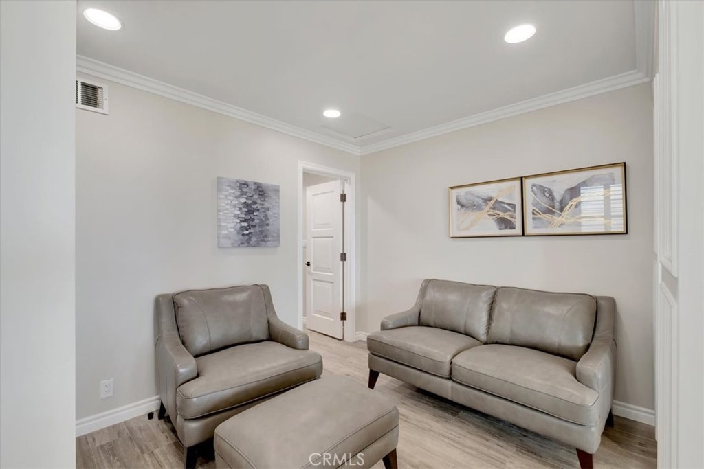 2808 West Oceanfront Newport Beach, CA 92663 - Photo 23 of 33