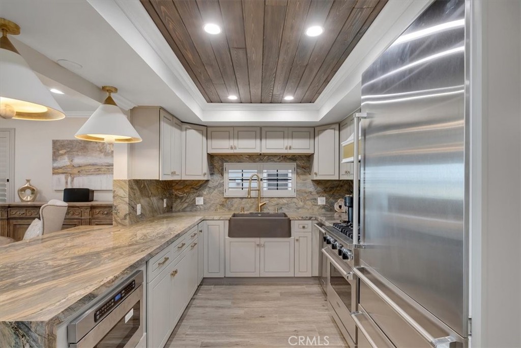 2808 West Oceanfront Newport Beach, CA 92663 - Photo 7 of 33