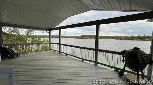 $449,000 | 28136 Lindsey Lane, Rocky Mount, MO 65072