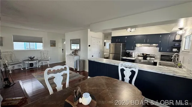 $449,000 | 28136 Lindsey Lane, Rocky Mount, MO 65072