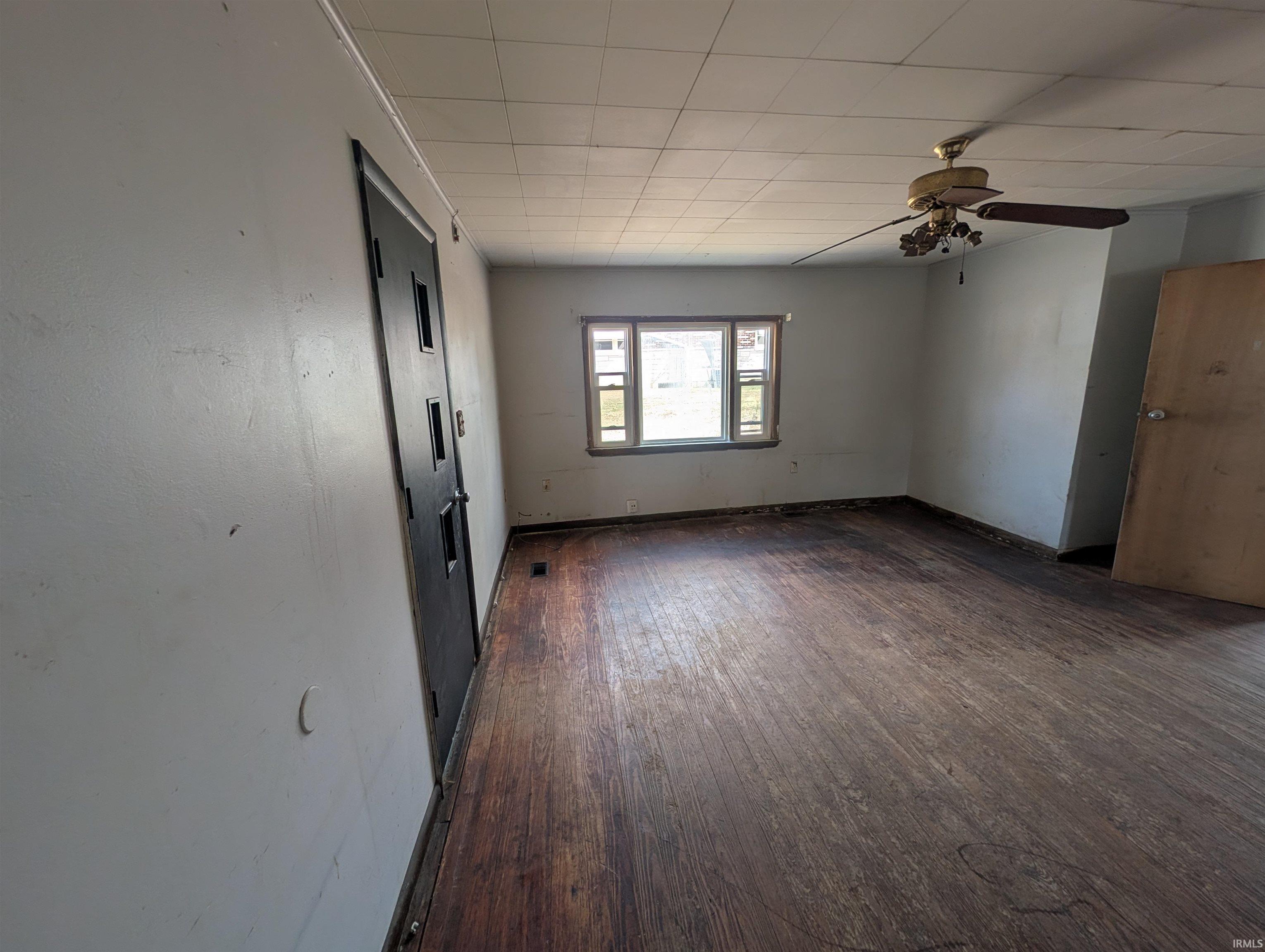 279 West Spring Street Bloomfield, IN 47424 - Photo 6 of 14