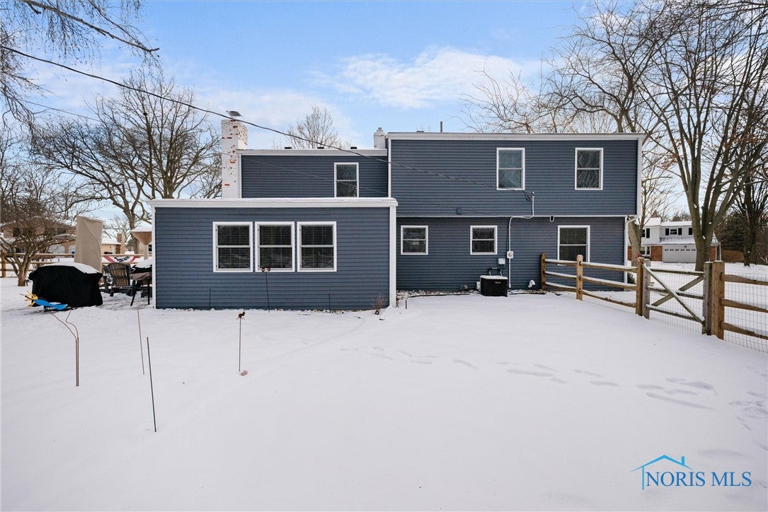 7456 Club Road Sylvania, OH 43560 - Photo 41 of 44 View of the rear