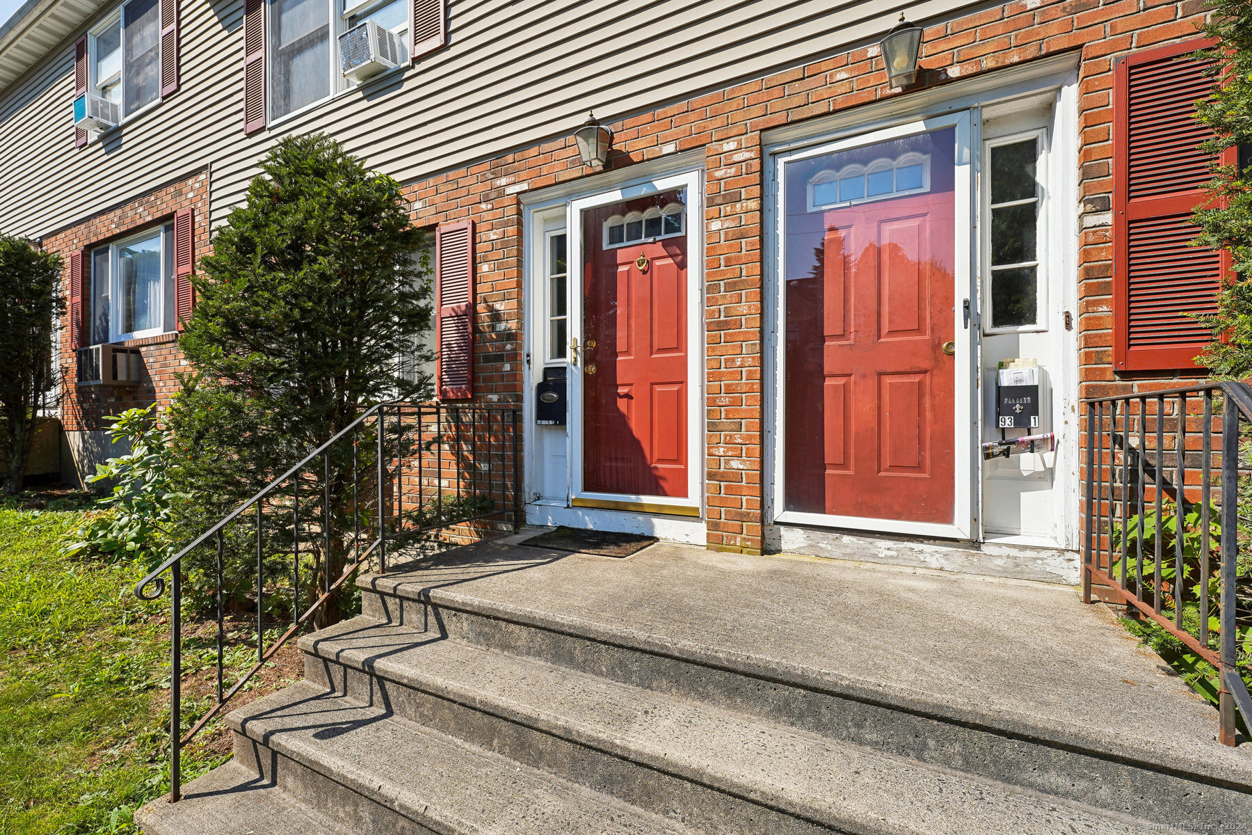 93 Divinity Street, Unit 2 Bristol, CT 06010 - Photo 1 of 1 Gallery Image 1