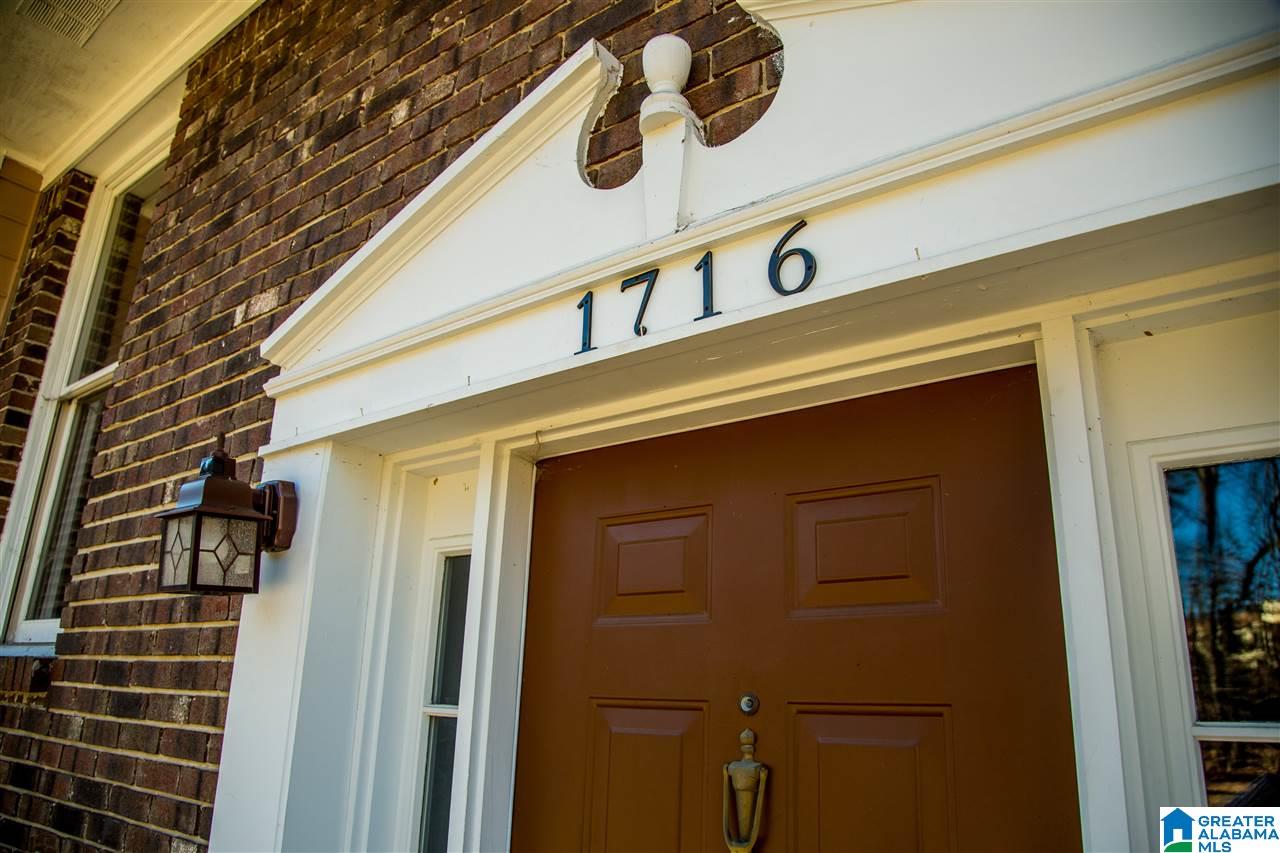 1716 Winewood Road Birmingham, AL 35215 - Photo 5 of 39