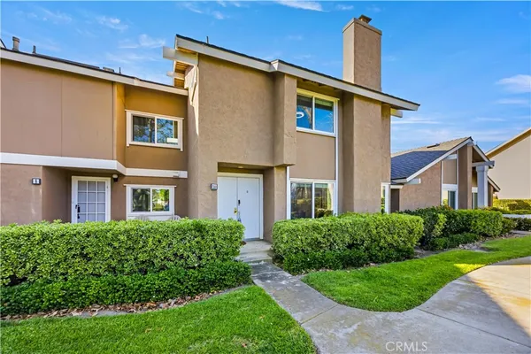 $1,280,000 | 10 Santa Fe, Unit 38, Irvine, CA 92604
