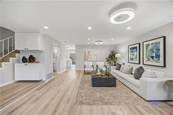 $1,280,000 | 10 Santa Fe, Unit 38, Irvine, CA 92604