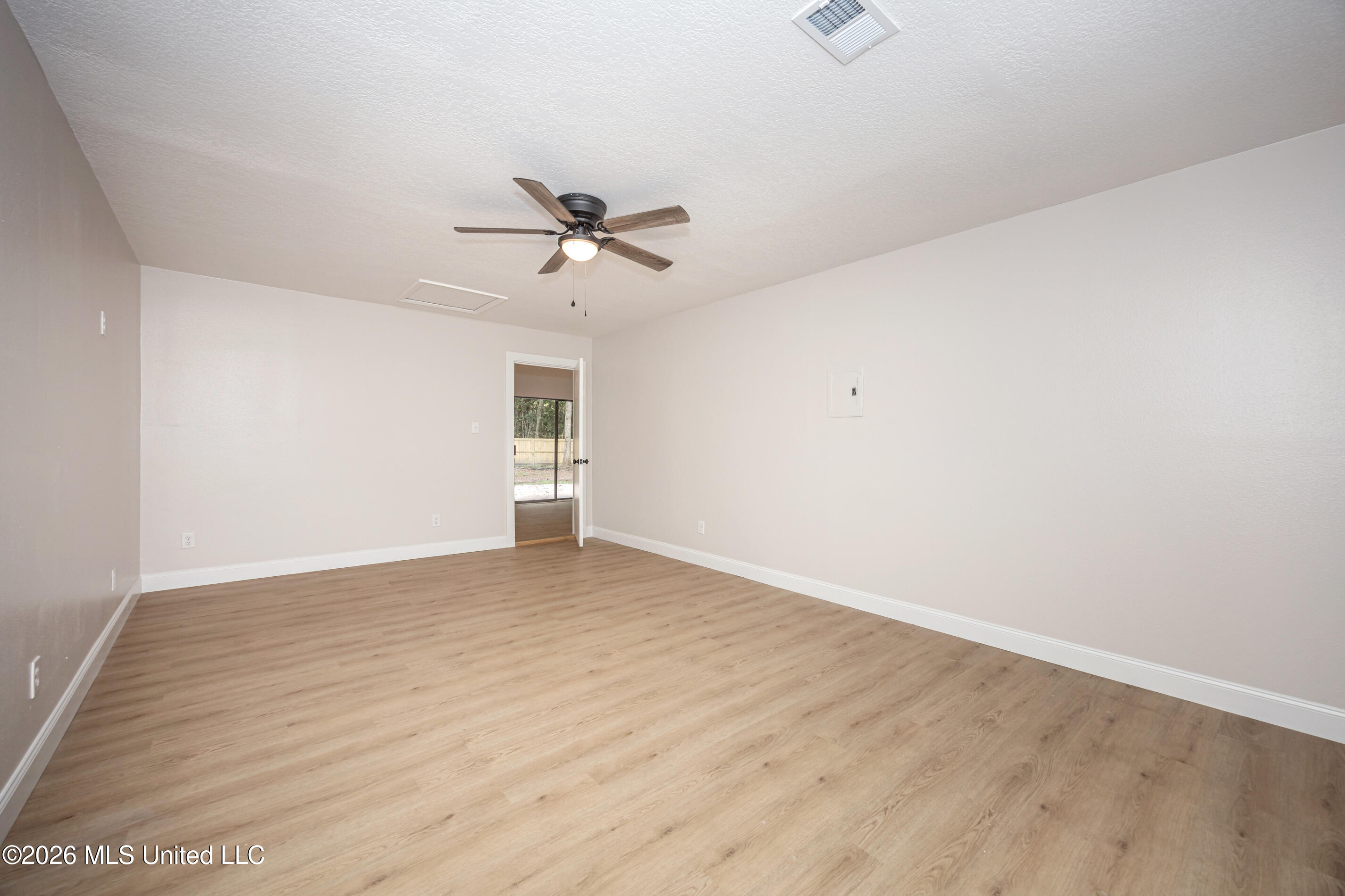 106 Booth Circle Ocean Springs, MS 39564 - Photo 19 of 42 IMG_0546