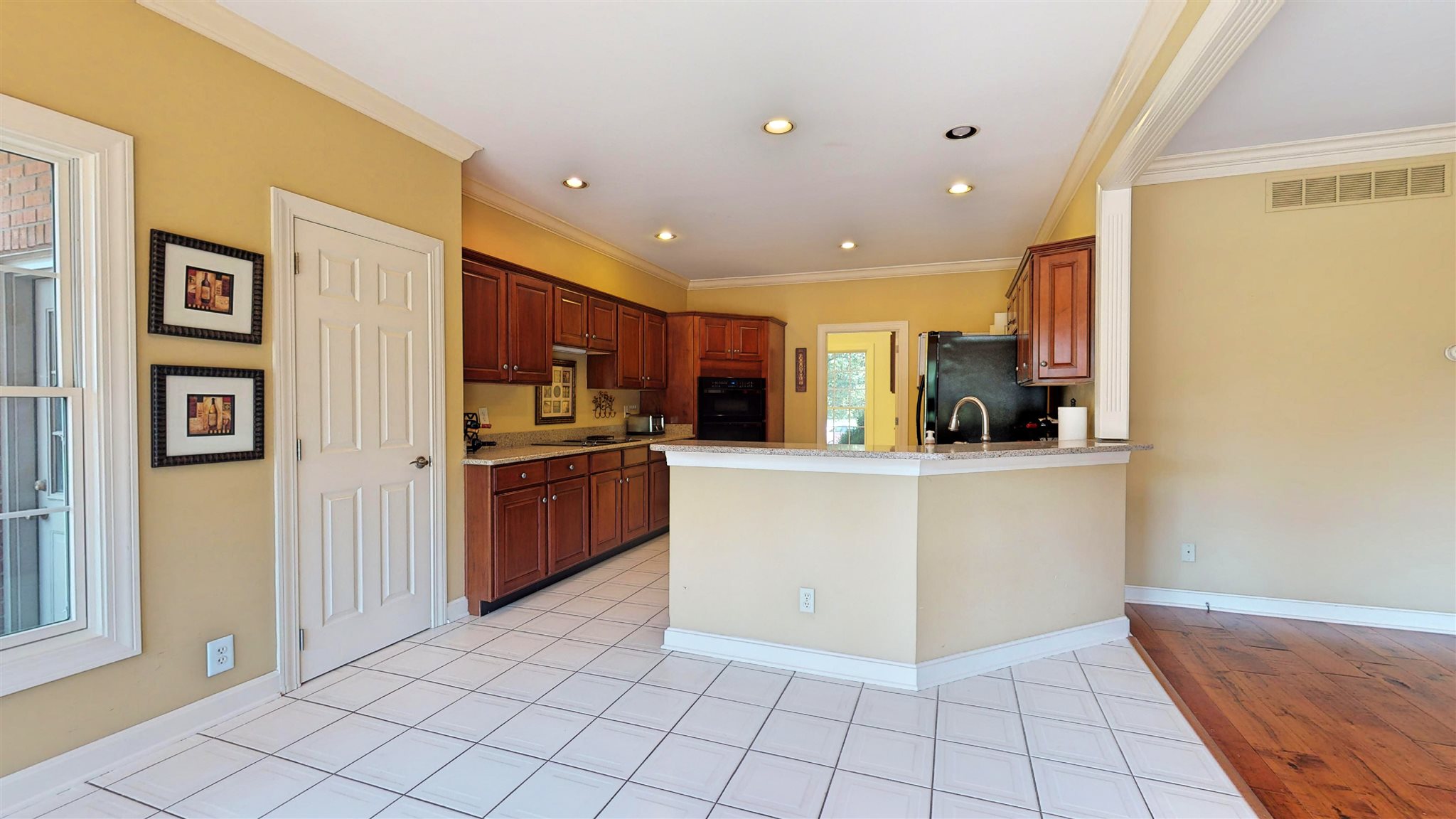 845 Calumet Road Evansville, IN 47725 - Photo 11 of 35 Gallery Image 11