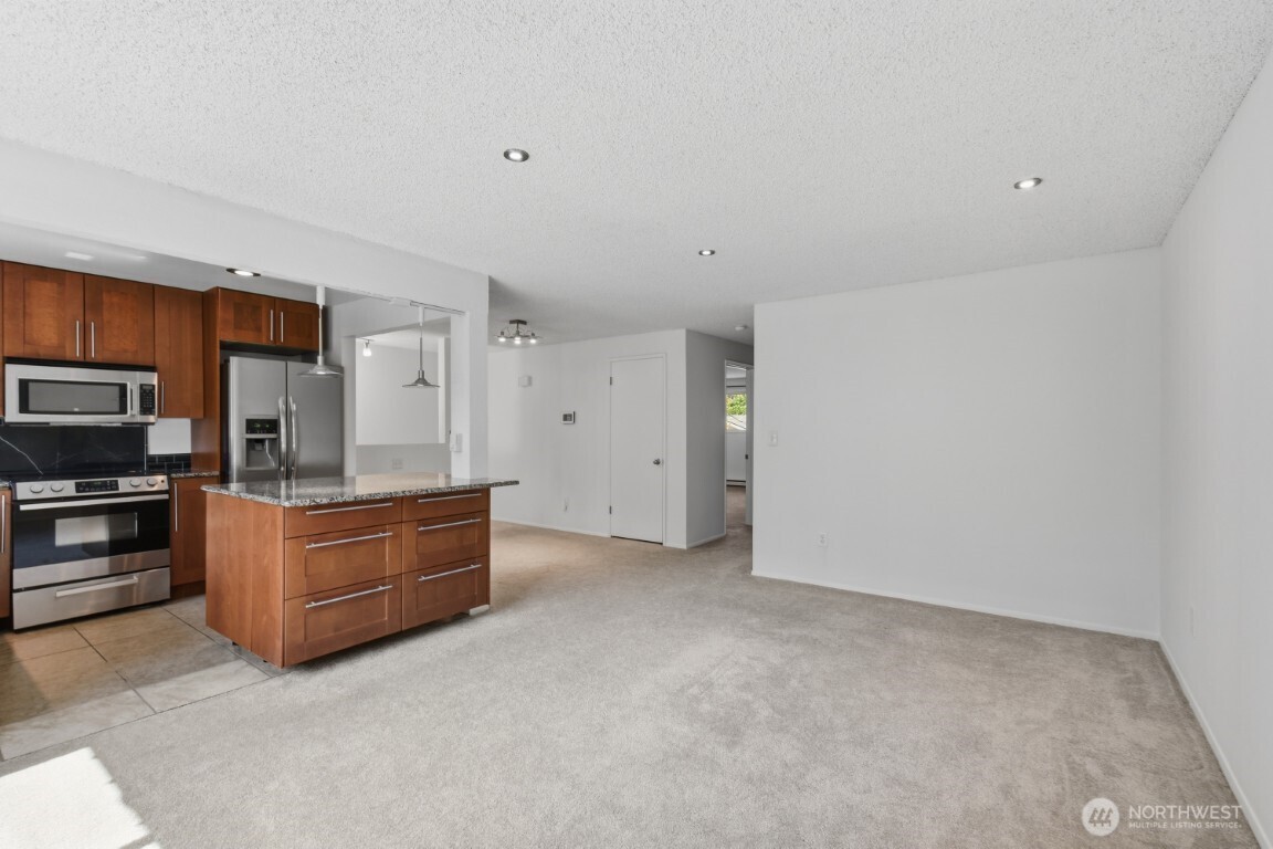 7909 218th Street Southwest, Unit 4 Edmonds, WA 98026 - Photo 9 of 20 Gallery Image 9