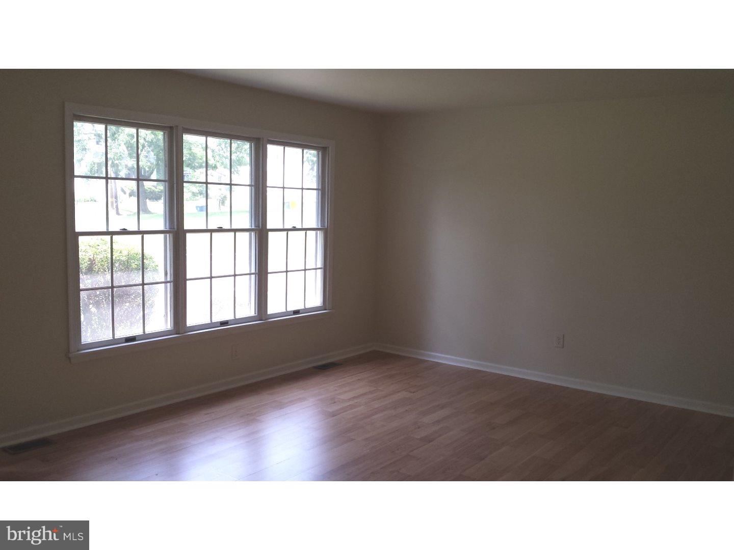 2299 Street Road Warrington, PA 18976 - Photo 6 of 23 Living Room