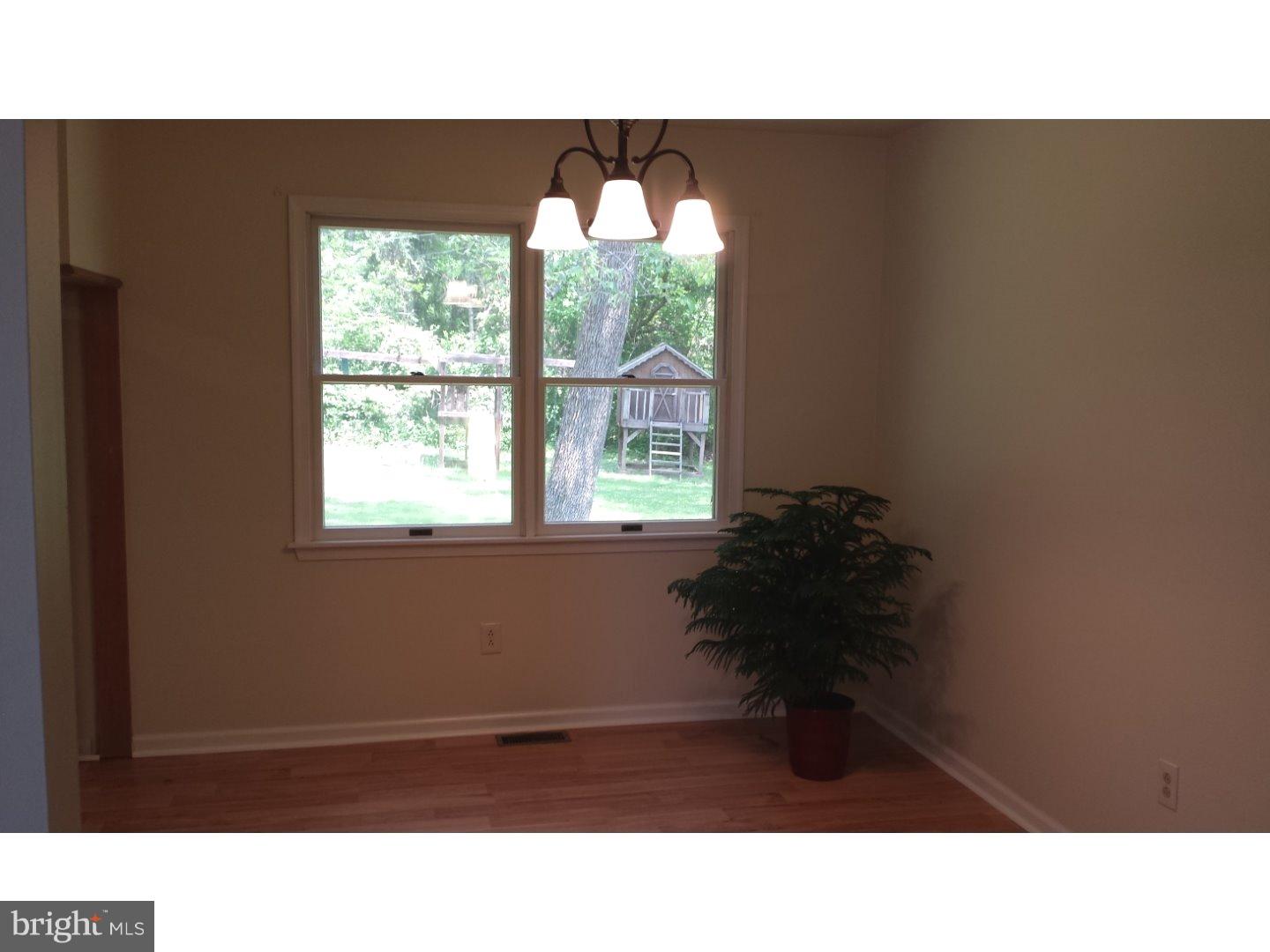 2299 Street Road Warrington, PA 18976 - Photo 7 of 23 Dining Room