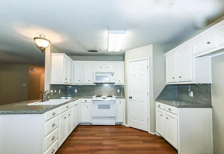 6714 8th Street Lubbock, TX 79416 - Photo 4 of 11 1000012644