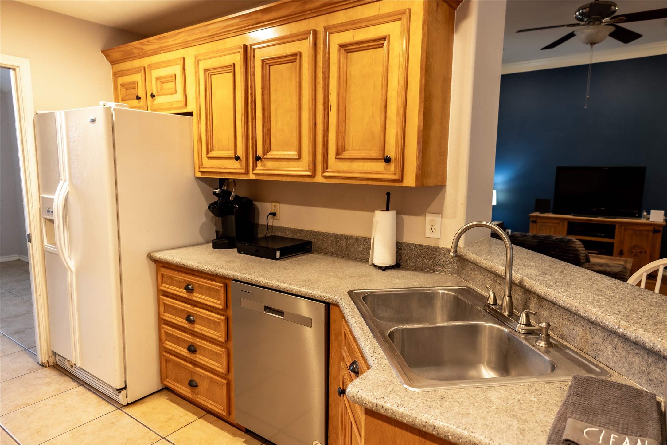 15913 Enloe Street Splendora, TX 77372 - Photo 9 of 36 Kitchen