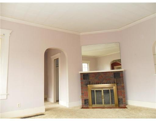 201 North Springfield Street St. Paris, OH 43072 - Photo 2 of 13