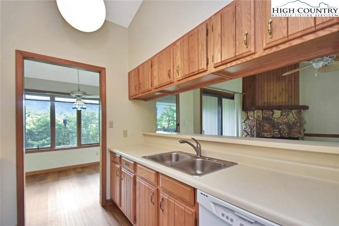 175 Ridgeview Road, Unit 13 Sugar Mountain, NC 28604 - Photo 13 of 35 Gallery Image 13