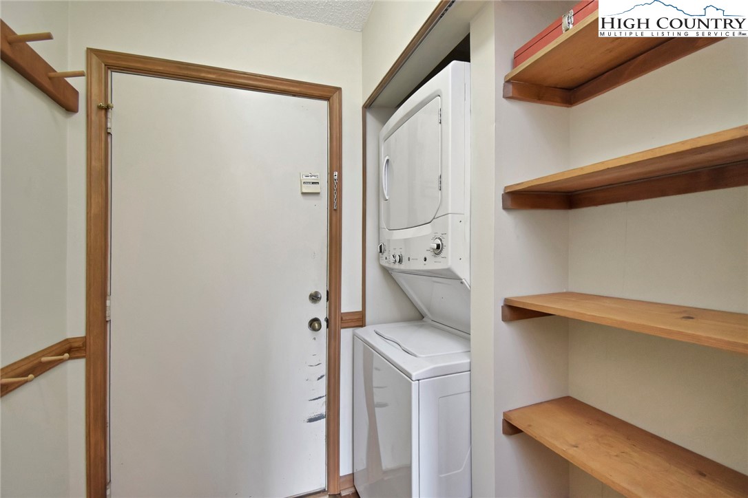 175 Ridgeview Road, Unit 13 Sugar Mountain, NC 28604 - Photo 3 of 35 Gallery Image 3