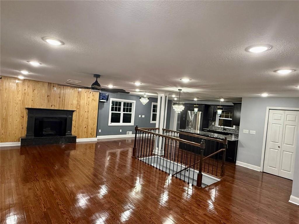 539 Westvale Road Kansas City, KS 66102 - Photo 3 of 32