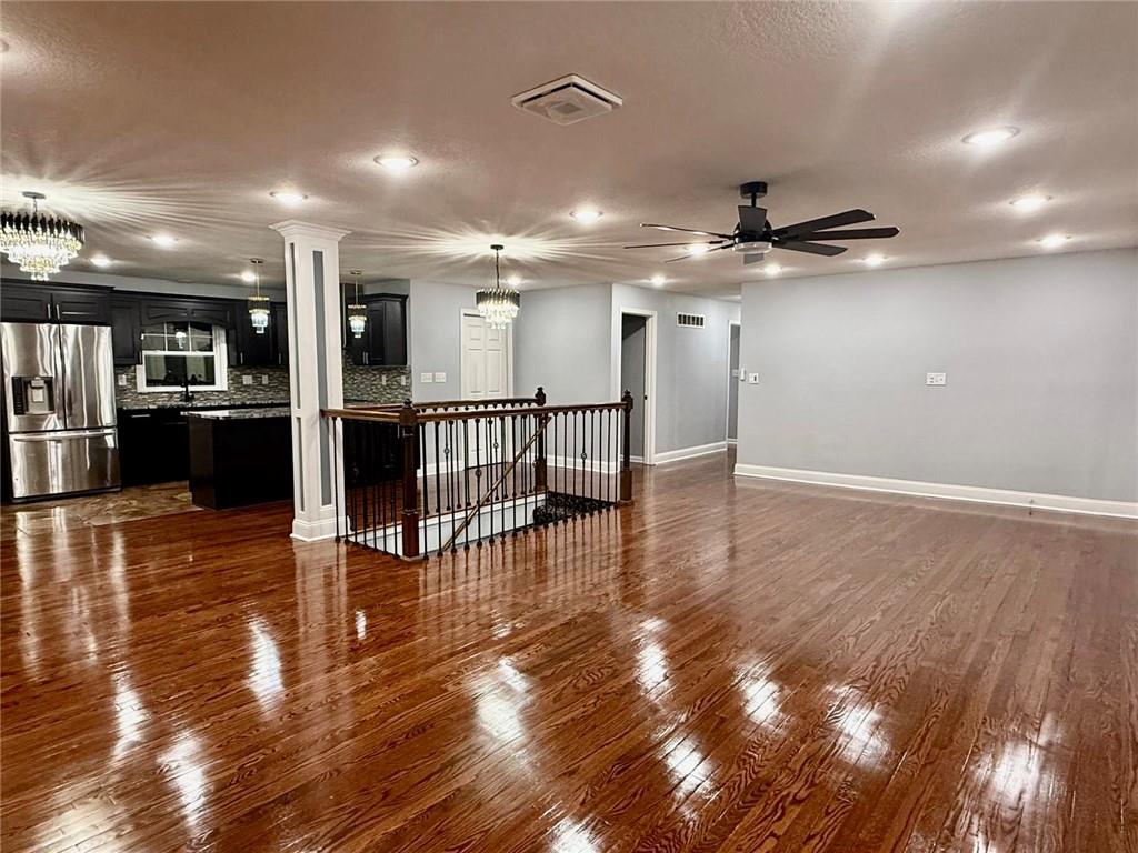 539 Westvale Road Kansas City, KS 66102 - Photo 4 of 32