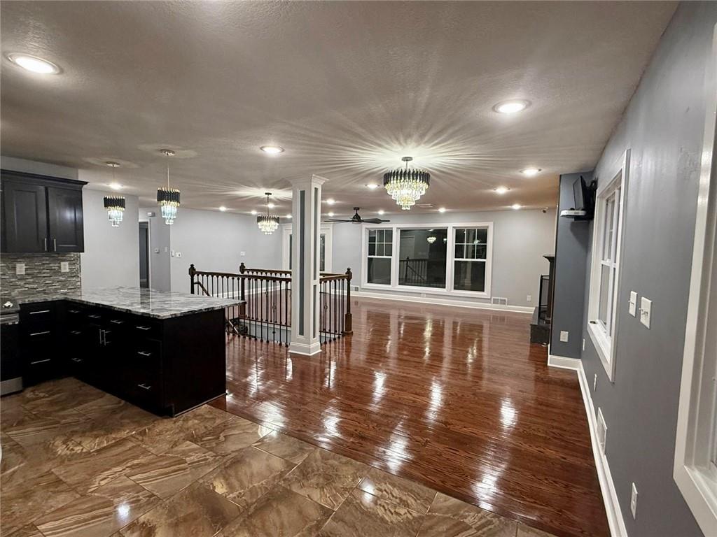 539 Westvale Road Kansas City, KS 66102 - Photo 6 of 32