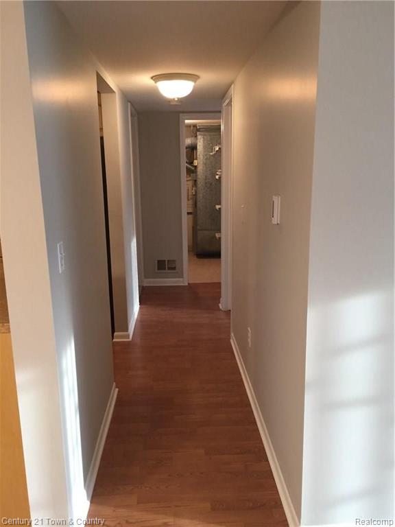 54767 Shelby Road Utica, MI 48316 - Photo 11 of 20