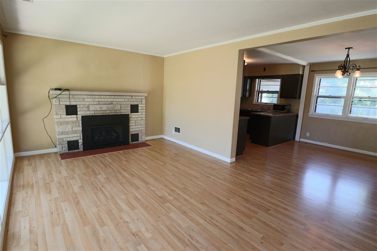 1108 West Ridge Road Peoria, IL 61614 - Photo 3 of 16 Gallery Image 3