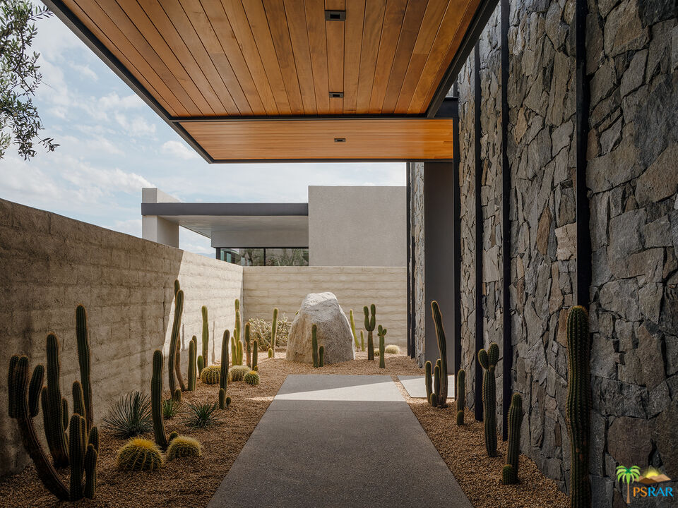5 Echo Lane Rancho Mirage, CA 92270 - Photo 9 of 24 a view of car garage