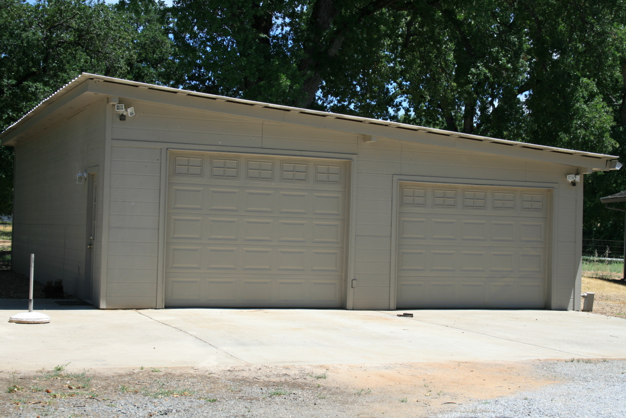 10828 Beaver Road Oak Run, CA 96069 - Photo 16 of 39 garage-shop