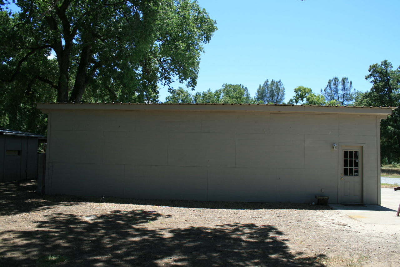 10828 Beaver Road Oak Run, CA 96069 - Photo 17 of 39 garage-side view