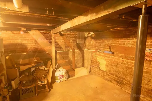 $88,400 | 1015 Corby Street, St. Joseph, MO 64501