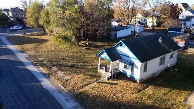 $88,400 | 1015 Corby Street, St. Joseph, MO 64501