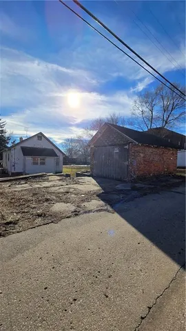 $82,900 | 1015 Corby Street, St. Joseph, MO 64501